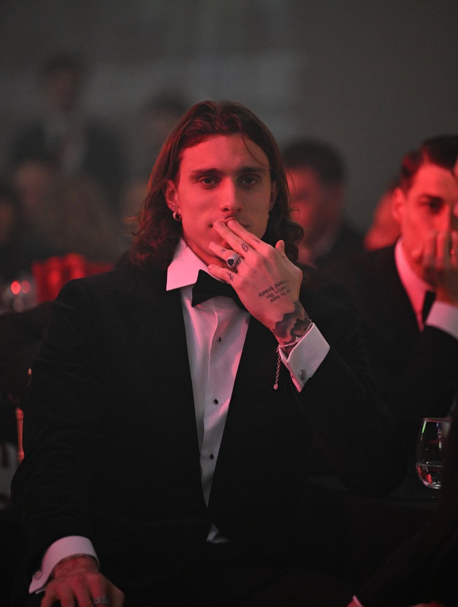 Verified or Not.

If you’re an Arsenal fan who wants to connect with more Arsenal fans, kindly follow everyone who replies under this post.

Let’s connect. ❤️❤️