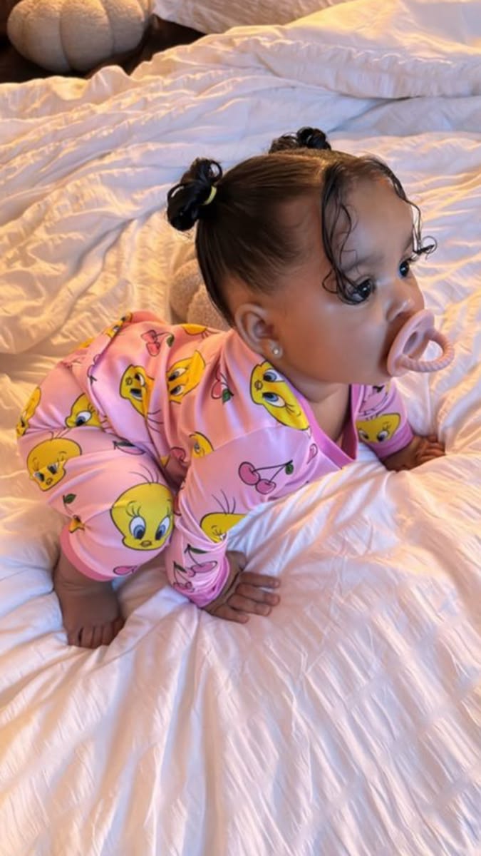 Good morning ☀️
Happy New Month!

May this month bring you clarity, fresh opportunities, bigger wins, and peace of mind.
May doors open for you that no man can shut, and may everything you touch prosper.

New month. New grace. New results.
Go make it count