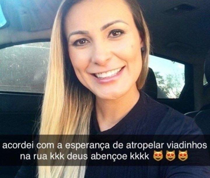 cartasdocaveira's tweet photo. nossa senhora eu odeio a voz daquele icaro ogã
eu sinto vontade de morrer toda vez que escuto https://t.co/OYbUzyr1pn