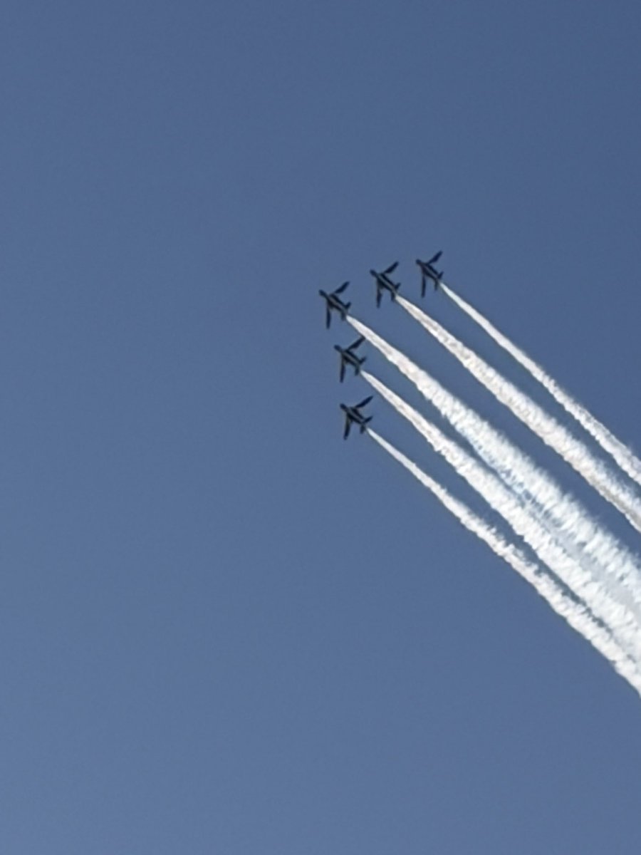 maijar's tweet photo. 航空祭より無事に脱出。いやもう人人人！　予想はしてたけど、やばかった。でも頑張った甲斐あって、生の迫力はやっぱすごいね。 https://t.co/7hIxbxG9p2