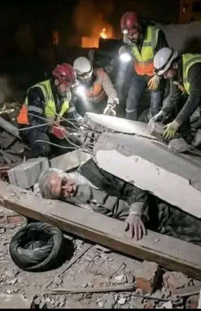 Karbla waly, I have not seen such a brave leader in my life Salam ho shaheed ko .
#Khamenei #خامنئي #Iran #الحرب_العالمية_الثالثة #Tehran #savas #Israel #النصر_الفيحاء #วิวาห์ปฐพีตอนที่6 #อิหร่าน