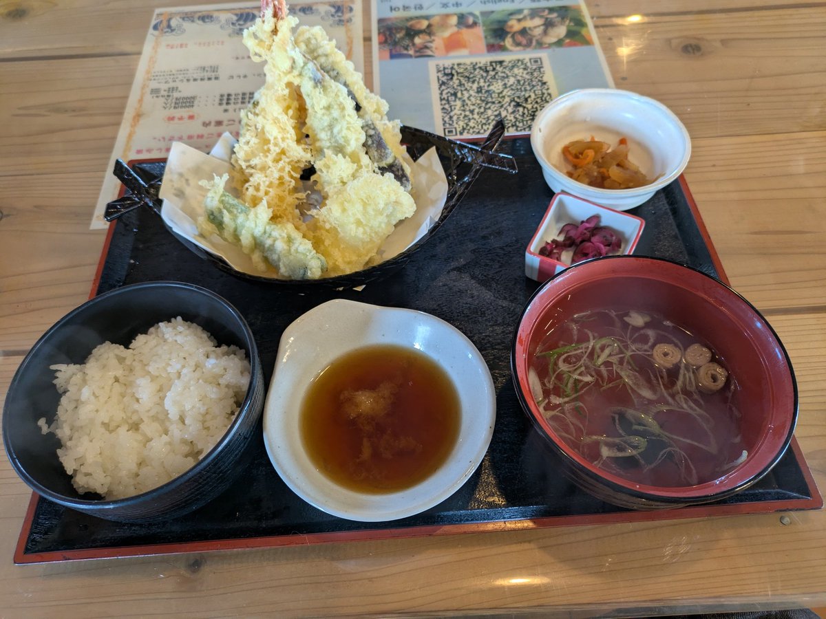 jijisuke5's tweet photo. 今日は九十九里までちょっと足を伸ばして天ぷら定食をいただいてきました。 https://t.co/yflos3n4vb