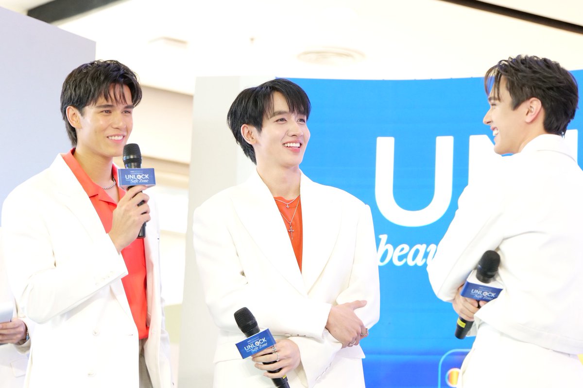 Mikey57681's tweet photo. ภาพที่เห็นกี่ที ก็มีรอยยิ้ม 🥰🥰🥰🥰 พี่พีคเลี้ยงมากับมือ ตั้งแต่ไอ้หนุ่มพวกนี้ 18-19 🥹

BELOTERO WITH PEAK
#KTPxMerzAesthetics

MERZ X MIKEY
#MikeyxBeloteroDay

MERZ X TATE
#BeloteroDayxTATE https://t.co/DmI3nti5sP