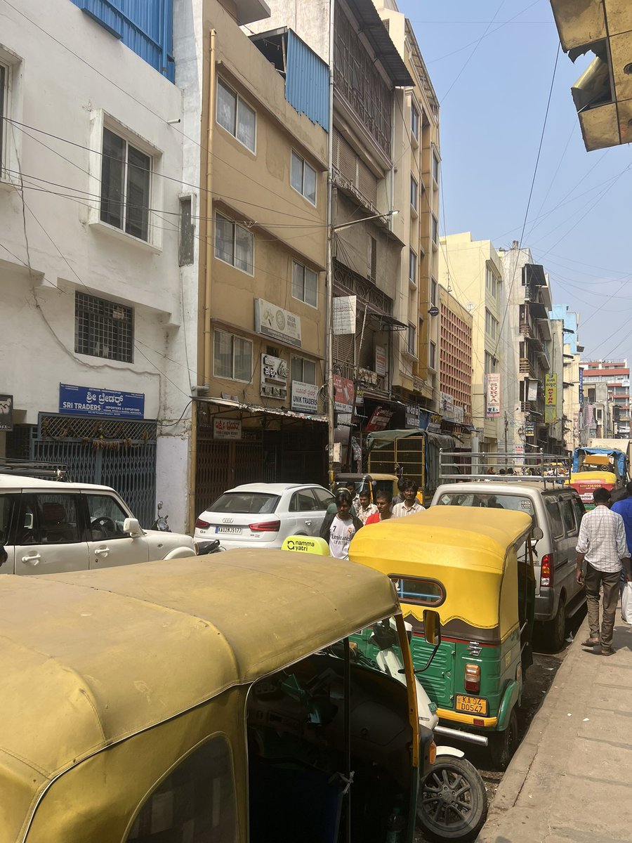 blrtrafficissues tweet media