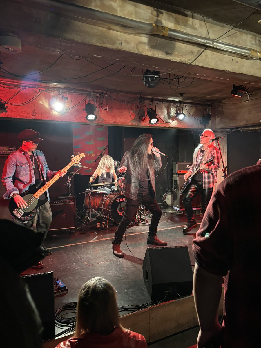 かんず tweet media