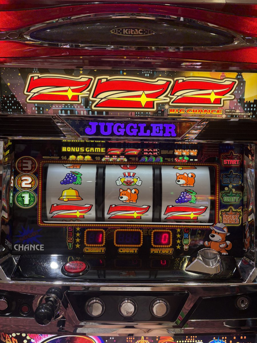 ネオアイムは全然ペカらずで、ファンキージャグラーに移動💨 160G〜の