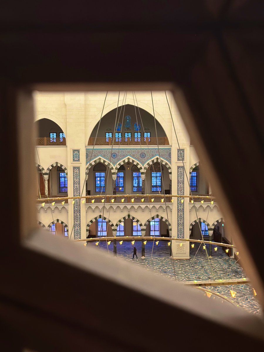 ZeynepShn__'s tweet photo. Çamlıca Camii’nde bir sabah, kalbimde çokça şükür. 🤍 https://t.co/7zFyNbG2F1