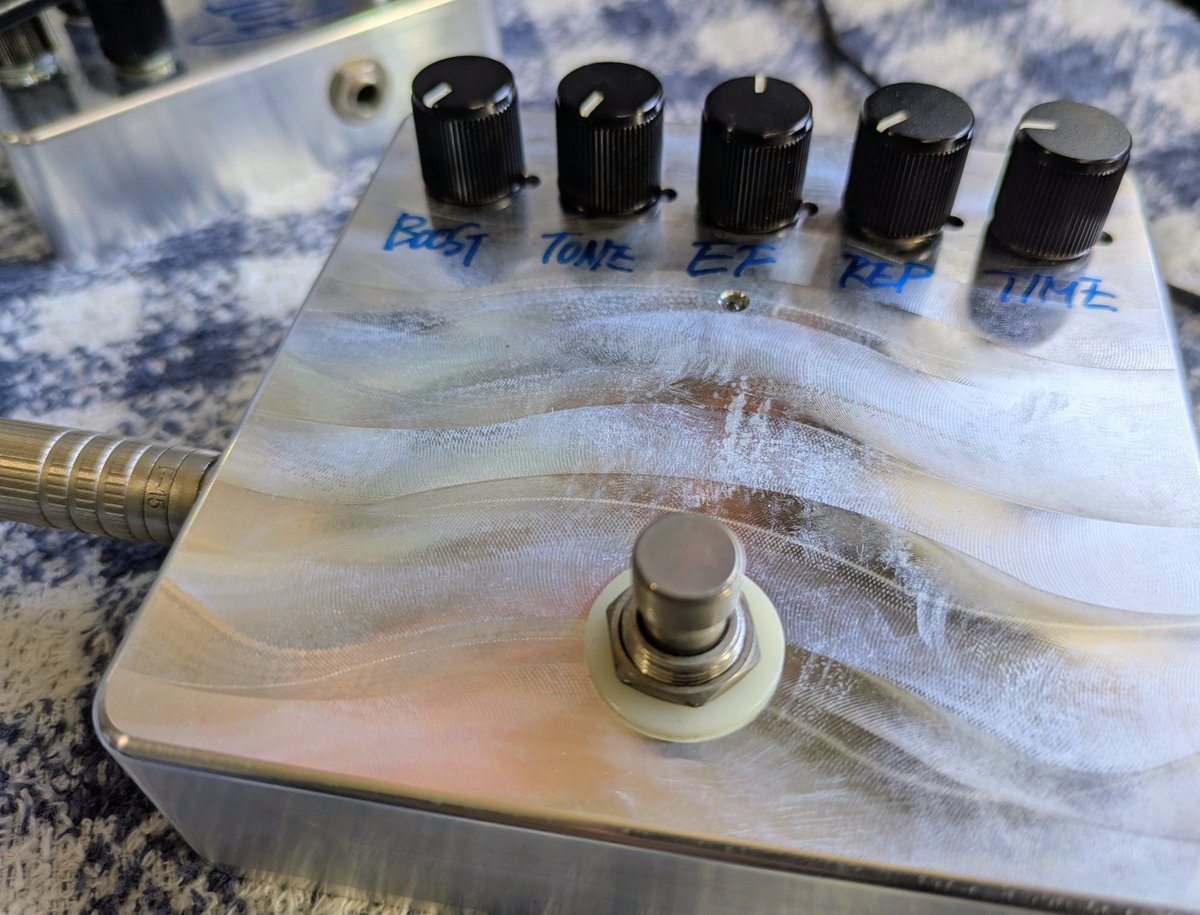 SHIGEMORI_works's tweet image. ディレイ的なやつ。
もちょっと色付けしたらいい感じ。
#shigemori #effector #pedal