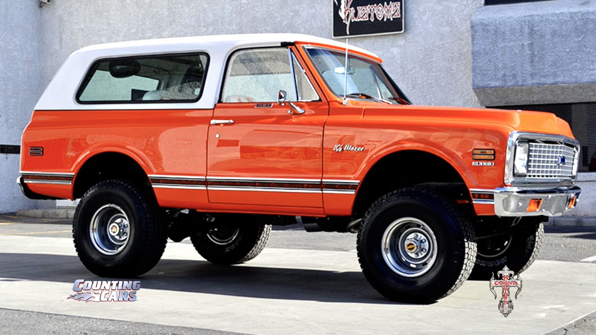 CountsKustoms's tweet image. Sunday cruising in this classic 1972 Chevy Blazer by Count’s Kustoms! Music industry legend, Del Bryant, brought this to us for some kustom paint and U. of Tennessee interior! Email projects@countskustoms.com to upgrade your ride with us! @DannyCountKoker #chevy #blazer