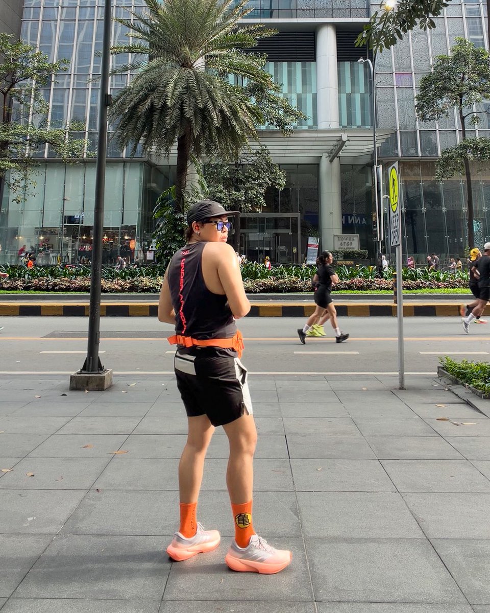 kirbyklaus's tweet image. Run! It’s March One! 🏃🏻 

#ootdnikirby