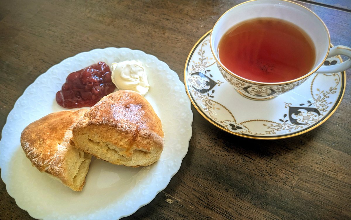 TeaHopFOP's tweet photo. 相変わらずのアドリブスコーン https://t.co/0BjNxWAvbb