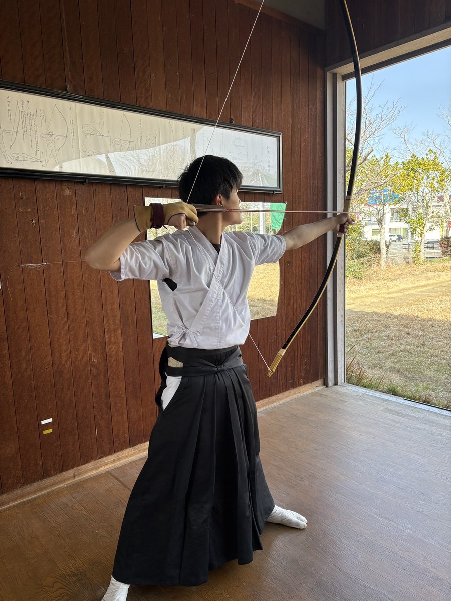 yamaguchi_kyudo's tweet photo. 山口大学に合格された皆様、
合格おめでとうございます🌸

私たちと一緒に弓道しませんか？
初心者の方も、経験者の方も、
工学部、情報学部の方も大歓迎です！

入部や見学についての質問やDM
いつでもお待ちしております！

#春から山口大学
#春から山大
#山口大学
#山口大学体育会弓道部
#弓道 https://t.co/4LfxiG7H6g