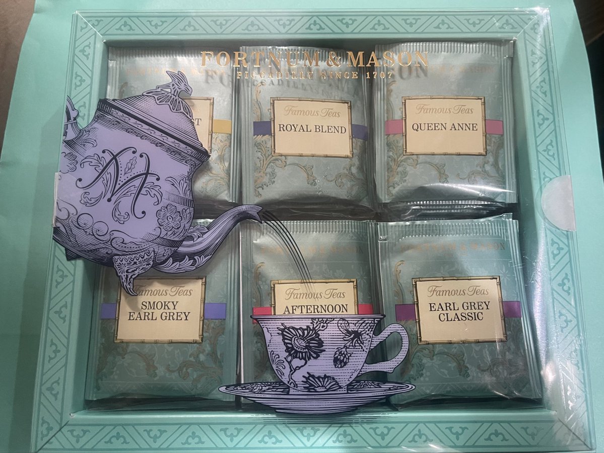 お土産で頂いた 憧れのハロッズのチョコに フォートナム&メイソンの