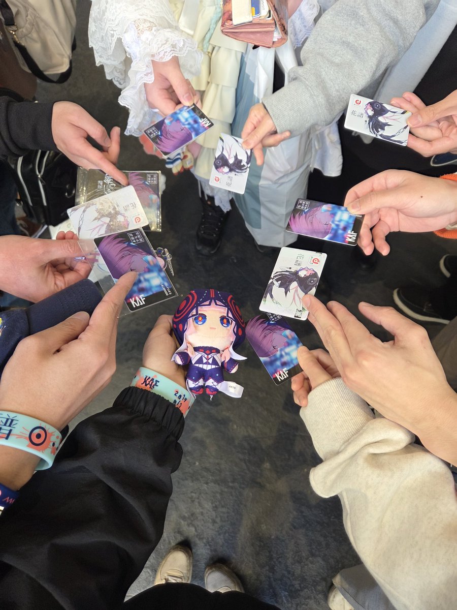 いにしえのカードやグッズ達
 #花譜5thワンマン