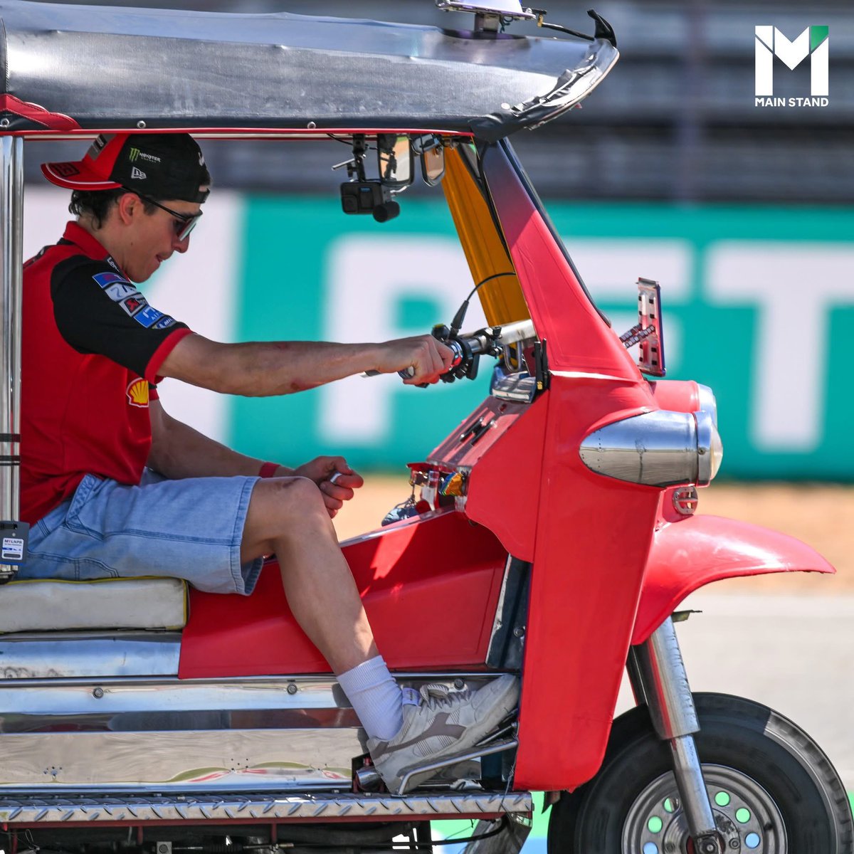 FAT_Peterrr's tweet photo. MotoGP riders hit the track in Thai Tuk-Tuks at the 2026 season opener at Chang International Circuit 🇹🇭🔥
Rider Parade just got legendary speed meets Thai style!
✅ What a warm-up before race day! ✨😎👍🏼
Credit: MainStand
#MotoGP #MotoGP2026 #ThaiGP #Buriram #ChangCircuit https://t.co/S2czJev5ir