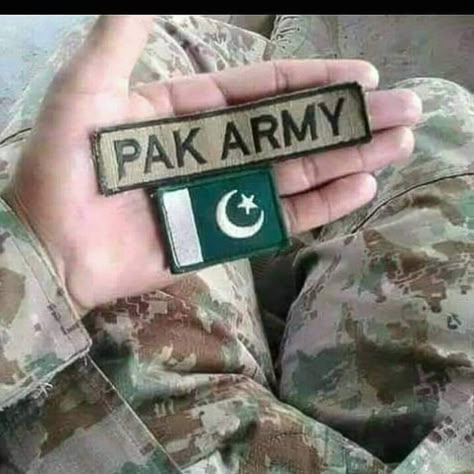 AsmaKhanPak's tweet image. Silent ranks, steady aim,
Unseen sacrifices, endless commitment,
All for Pakistan.
#Guardians #RespectOurForces #PakistanStrong