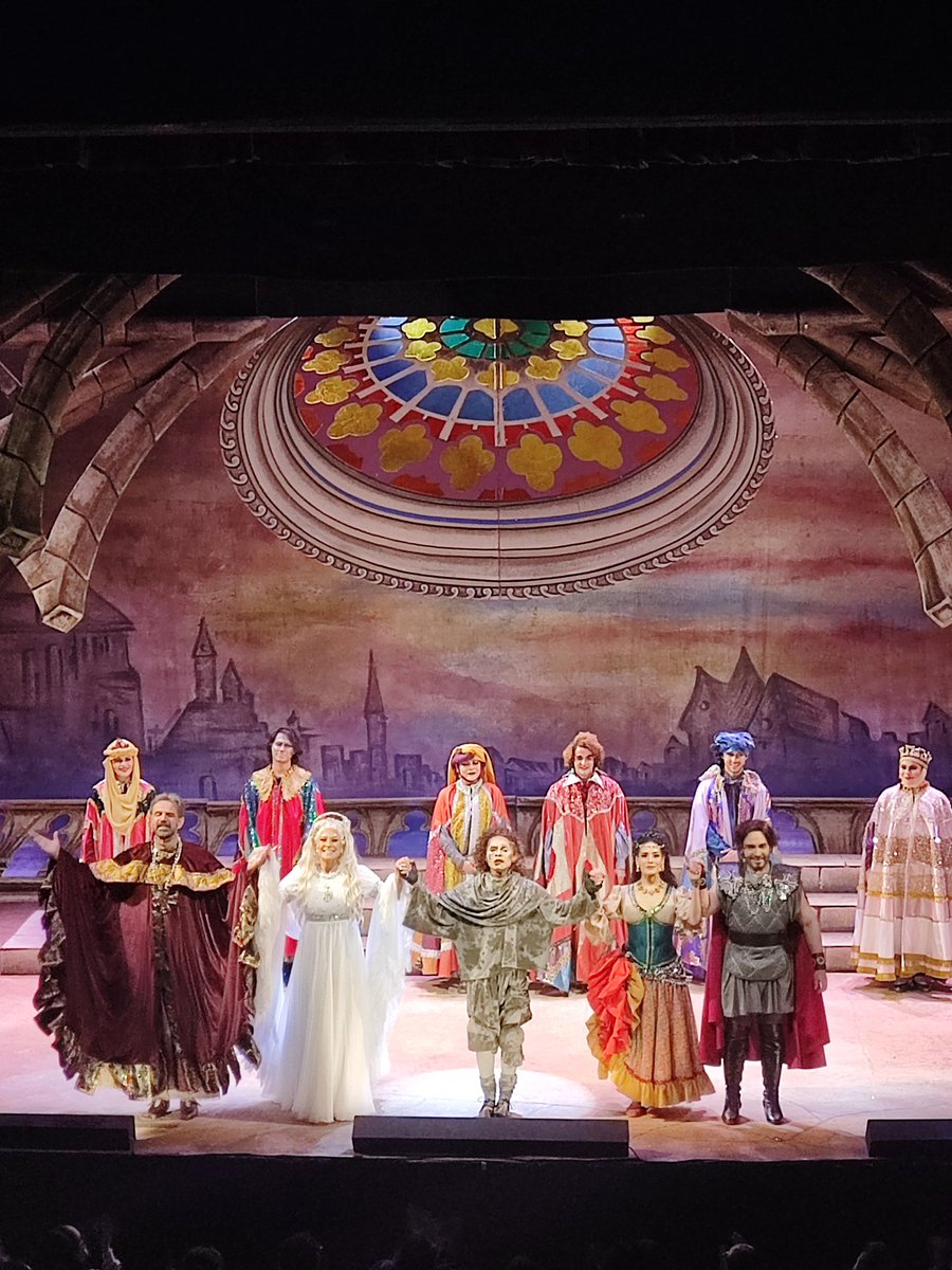 qbpferia's tweet photo. @venalteatroMX Muchas gracias por los boletos , excelente obra , increíble elenco y voces https://t.co/QLz4QjRqGo