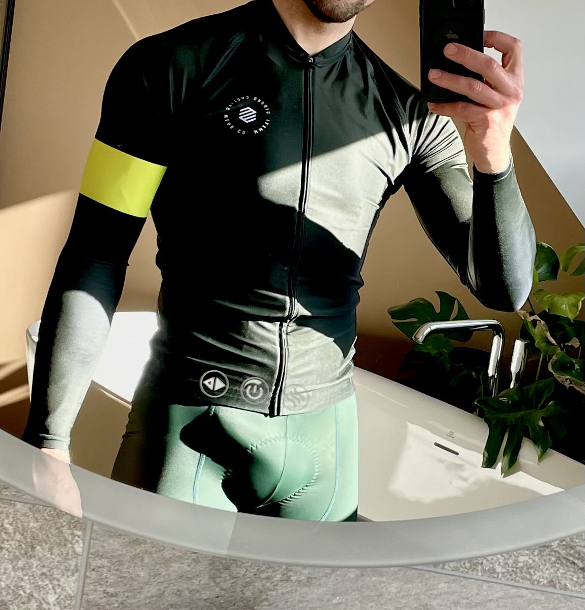 spdxlycra67560's tweet photo. https://t.co/cFVwDgLNt4