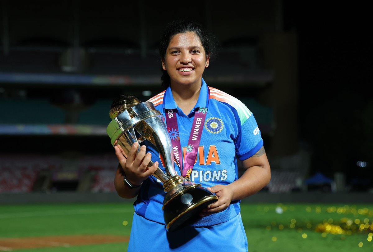 Tamal0401's tweet photo. Remember Richa Ghosh - Our very own #Indian #cricketer who made the nation proud on the world stage, brought the Cup home.  She is now facing scrutiny from the #ElectionCommissionofIndia. ECI has put her under #Bengal #SIR adjudication list. Basically doubtful if she is Indian! https://t.co/OgsqadxJrt