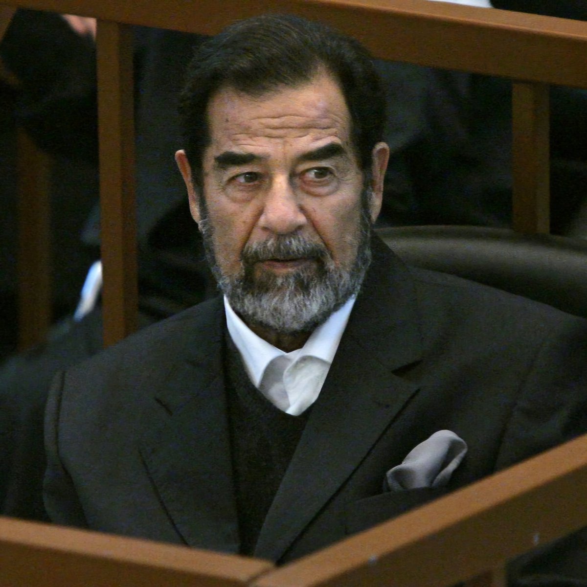 🔵 ABD'nin Liderlere Düzenlediği Hedef Operasyon Süreleri:

1. Saddam Hüseyin — 9 ay (yakalamak için)
2. Usame bin Ladin — 9 yıl (öldürmek için)
3. Nicolás Maduro — 3 saat (yakalamak için)
5. Ali Hamaney — 2 saat (öldürmek için)