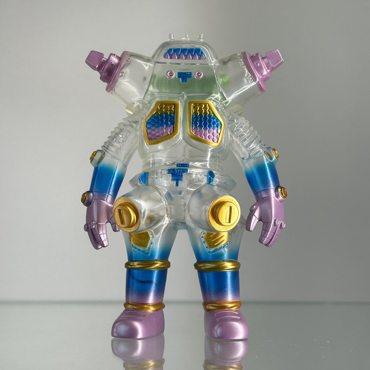 KAIJIN x One up. キングジョー ゲーミングレインボー 抽選で当選した