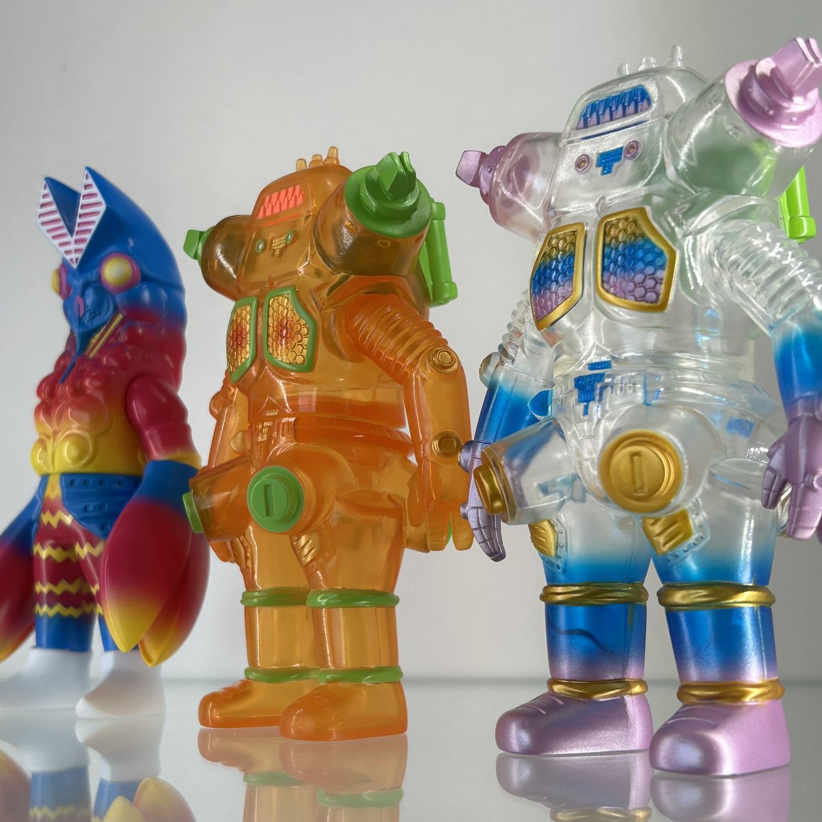 KAIJIN x One up. キングジョー ゲーミングレインボー 抽選で当選した