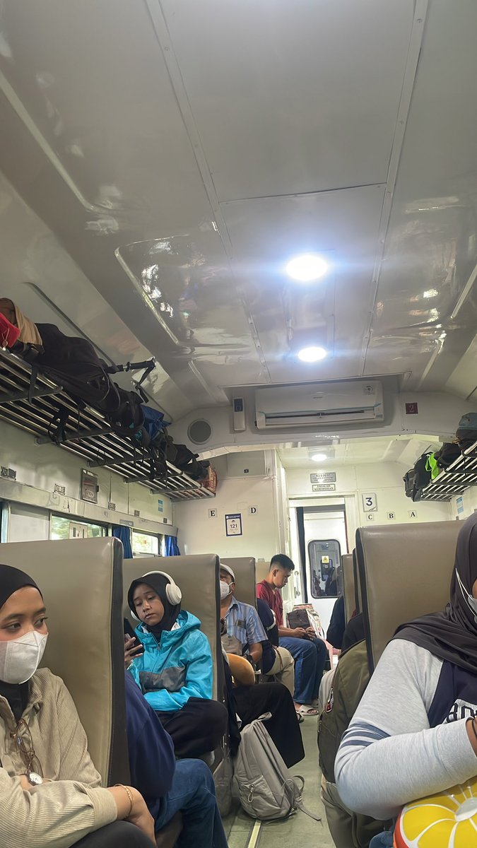 curvapor1976's tweet image. Ke timur #ALE