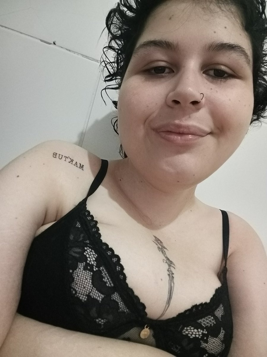 Gkat_branquinha_ofc tweet media