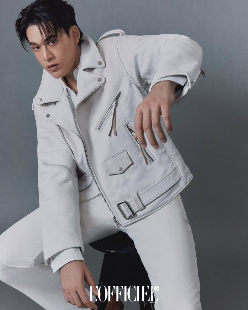 GAWINCASKEY_FC's tweet photo. { 01.03.26 }
📸 IG post : lofficielthai

#ldentity มากกว่าการแสดง คือพลังข้างในของ กวิน แคสกี้ บทสัมภาษณ์ครั้งนี้พาไปสำรวจความคิด แพสชัน และแรงบันดาลใจที่หล่อหลอมเส้นทางชีวิตของเขาในวันนี้ 

"เชื่อในสัญชาตญาณของตัวเอง ถ้าเราไม่รู้จะเชื่ออะไรดี ก็ให้เชื่อในความรู้สึกลึกๆ ของตัวเองไว้ก่อน ส่วนใหญ่ก็มักจะถูก ซึ่งผมรวมไปถึงทั้งการแสดงและการเล่นกีฬาด้วย"

อ่านบทสัมภาษณ์ได้ที่
🔗 https://t.co/946hyXdskk

————————————

🔗 https://t.co/k6FTOZajGM

#GawinCaskey
#LOfficielThailand #lofficiellife