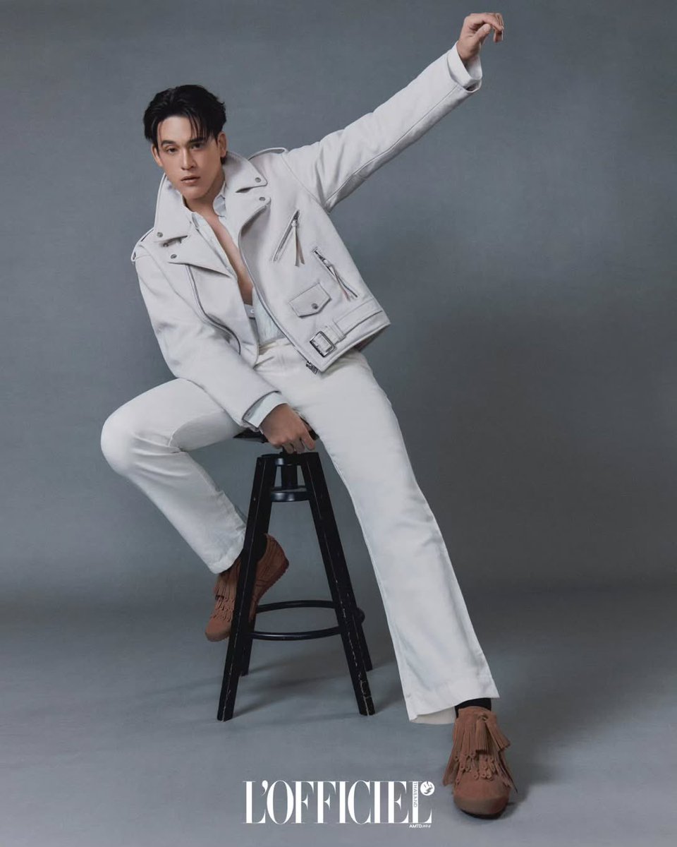 GAWINCASKEY_FC's tweet photo. { 01.03.26 }
📸 IG post : lofficielthai

#ldentity มากกว่าการแสดง คือพลังข้างในของ กวิน แคสกี้ บทสัมภาษณ์ครั้งนี้พาไปสำรวจความคิด แพสชัน และแรงบันดาลใจที่หล่อหลอมเส้นทางชีวิตของเขาในวันนี้ 

"เชื่อในสัญชาตญาณของตัวเอง ถ้าเราไม่รู้จะเชื่ออะไรดี ก็ให้เชื่อในความรู้สึกลึกๆ ของตัวเองไว้ก่อน ส่วนใหญ่ก็มักจะถูก ซึ่งผมรวมไปถึงทั้งการแสดงและการเล่นกีฬาด้วย"

อ่านบทสัมภาษณ์ได้ที่
🔗 https://t.co/946hyXdskk

————————————

🔗 https://t.co/k6FTOZajGM

#GawinCaskey
#LOfficielThailand #lofficiellife