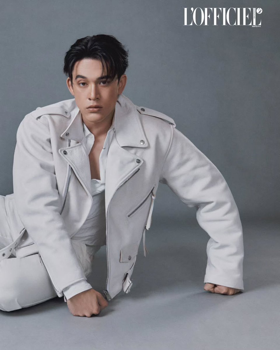 GAWINCASKEY_FC's tweet photo. { 01.03.26 }
📸 IG post : lofficielthai

#ldentity มากกว่าการแสดง คือพลังข้างในของ กวิน แคสกี้ บทสัมภาษณ์ครั้งนี้พาไปสำรวจความคิด แพสชัน และแรงบันดาลใจที่หล่อหลอมเส้นทางชีวิตของเขาในวันนี้ 

"เชื่อในสัญชาตญาณของตัวเอง ถ้าเราไม่รู้จะเชื่ออะไรดี ก็ให้เชื่อในความรู้สึกลึกๆ ของตัวเองไว้ก่อน ส่วนใหญ่ก็มักจะถูก ซึ่งผมรวมไปถึงทั้งการแสดงและการเล่นกีฬาด้วย"

อ่านบทสัมภาษณ์ได้ที่
🔗 https://t.co/946hyXdskk

————————————

🔗 https://t.co/k6FTOZajGM

#GawinCaskey
#LOfficielThailand #lofficiellife