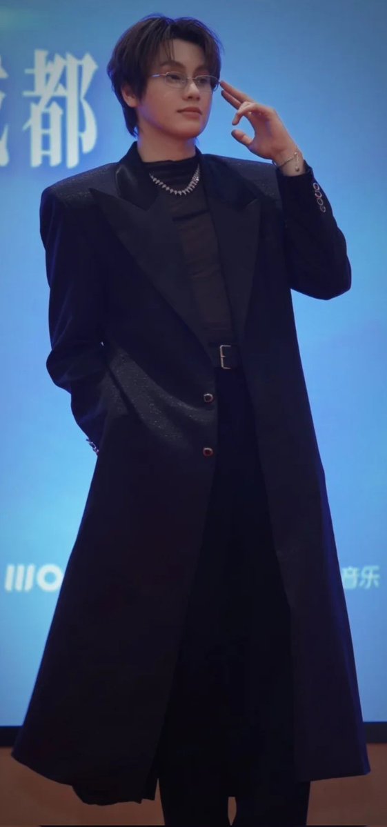 meiyezic8's tweet image. my favorite in black✨🖤💋
＃smartBoom
＃TopForm