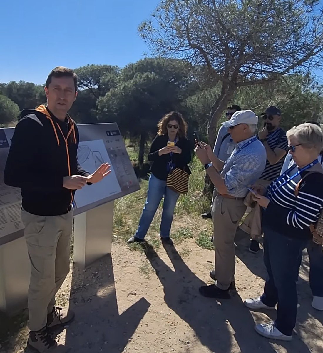 JoseLSaezPastor's tweet image. FAM TRIP con la Asoc. de guías turísticos de la Comunidad Valenciana, donde tuvimos la oportunidad de visitar diferentes recursos y activos de nuestra localidad. #Castillo #RábitaCalifal #Fonteta #Museos y el yacimiento romano del Moncayo @GuardamarTurism @Guardamar_Ayto