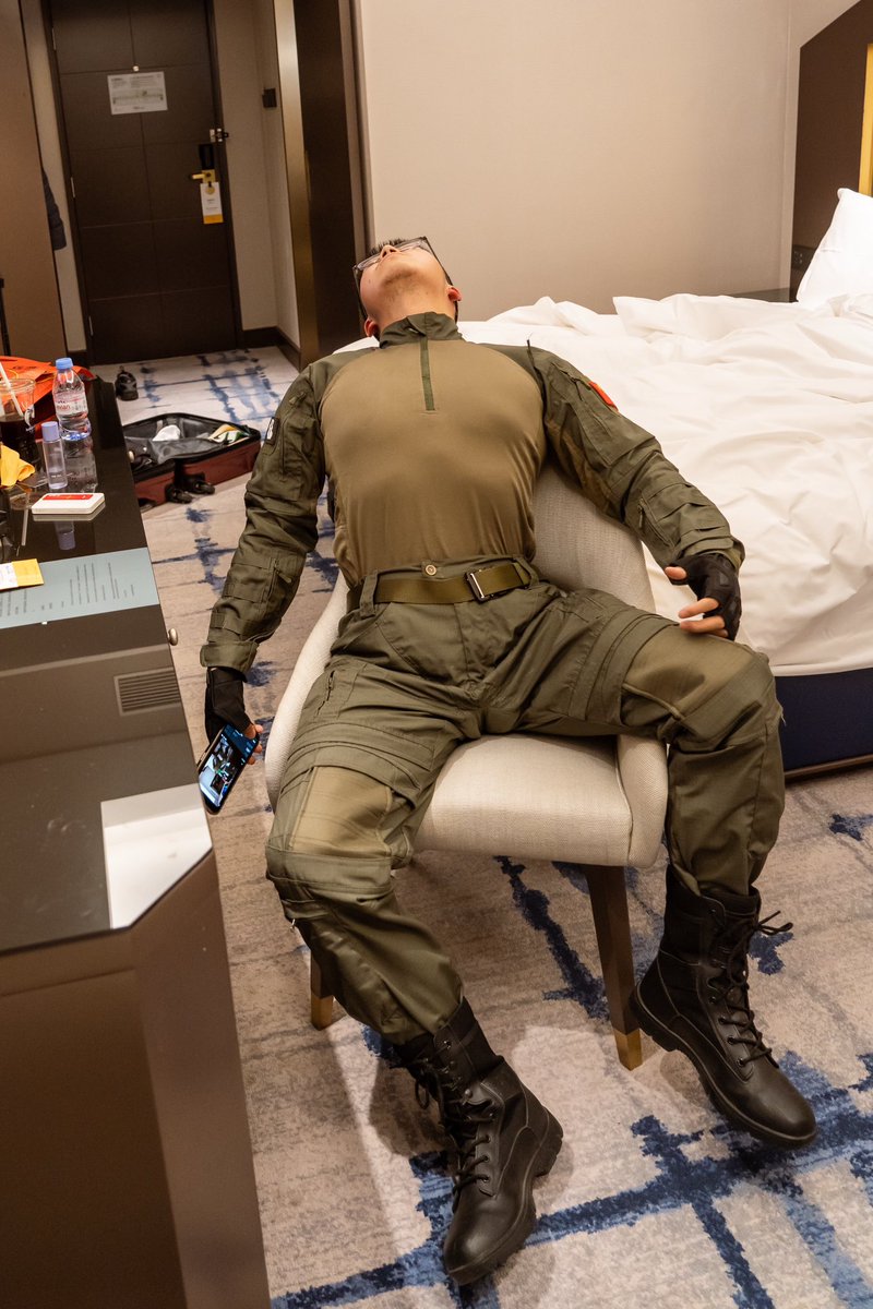 战损小兵 tweet media