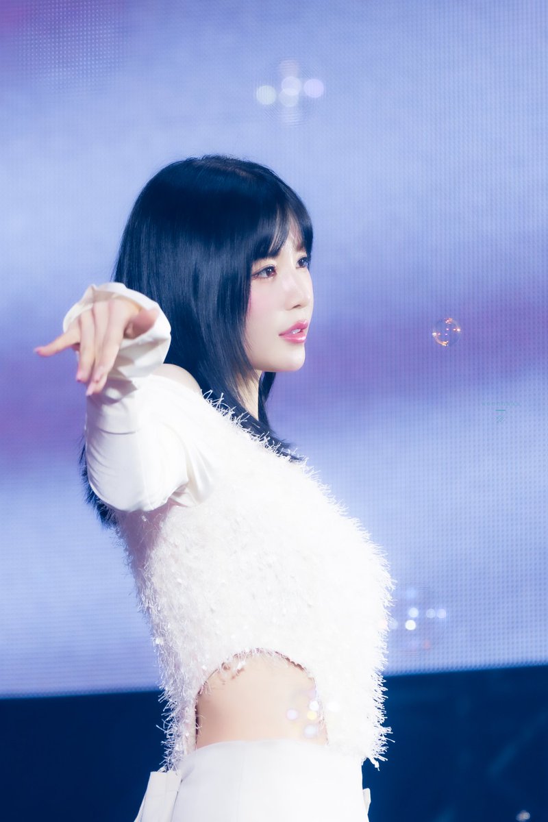 운하 tweet media