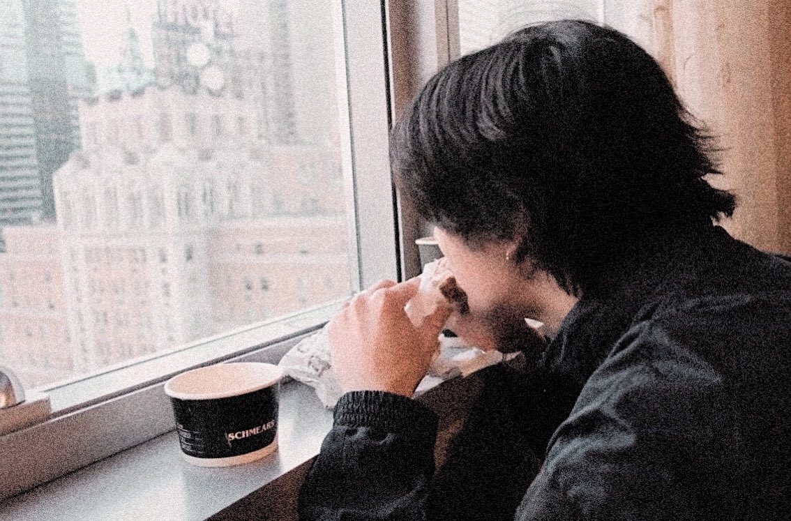 ⠀

Lebih keliatan kayak separuh jiwaku sih.

⠀