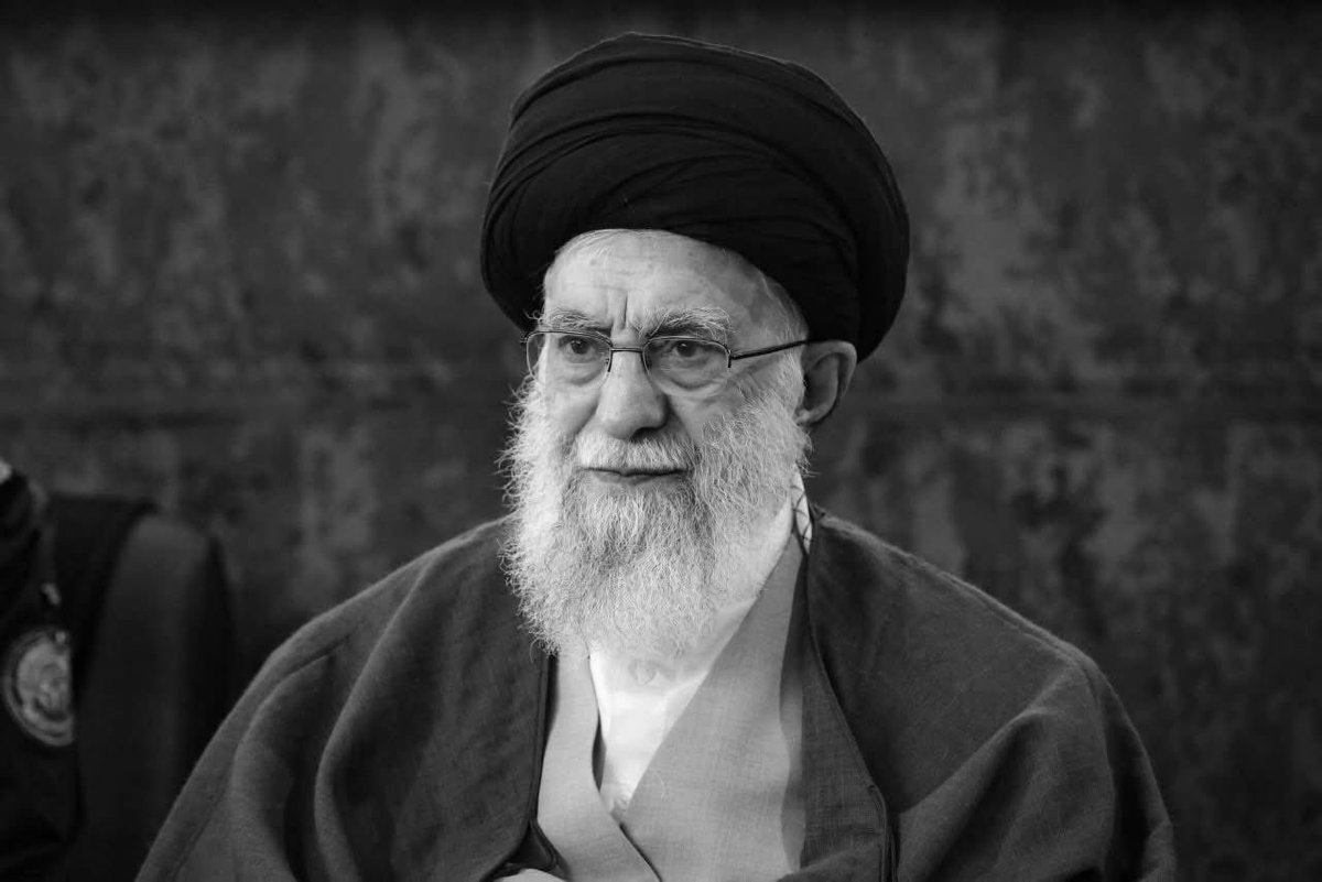 Ali Khamenei est mort, a confirmé dimanche matin la télévision d'État iranienne, après une journée d'intenses bombardements d'Israël et des États-Unis sur l'Iran. Tensions avec l’Occident autour du nucléaire iranien, ingérences régionales via les proxies de Téhéran, confrontation