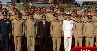 ERC_egy's tweet photo. الفارق بين العمالة والاختراق المخابراتي على مستوى رأس المؤسسة العسكرية وفساد عقيدتها مقابل اختراقات وخيانات فردية، هو بالضبط الفارق بين #مصر في 2013 وإيران في 2026. عندما قررت أمريكا وإسرائيل تغيير نظام الرئيس #محمد_مرسي، أشاروا للمجلس العسكري المصري بتولى الأمر: اعلام فاجر، ثورة مزيفة وانقلاب عسكري وقمع وقتل وتحققت رغبة أمريكا ومصلحة إسرائيل بلا أي تكلفة عليهم. بينما في #ايران التي تتباهى أمريكا وإسرائيل باختراقها مخابراتياً، لم تتمكنا من تدبير "30 يونيو" ايرانية ولا دفع قيادة الحرس الثوري للانقلاب على #خامنئي، واضطرتا للدخول في حرب مباشرة واغتيالات طالت كل القيادات العسكرية تقريباً مرتين. 
لك أن تتخيل بؤس حالنا في مصر، عندنا لم يقف قائد عسكري مصري واحد من قيادات الجيش المصري ولا الحرس الجمهوري ولا الشرطة ضد الانقلاب. الكل تعاون ونفذ انقلاباً عسكرياً دمويا صب بالكامل في مصلحة إسرائيل وأضر بالكامل بمصالح المصريين.  لك الله يا مصر.