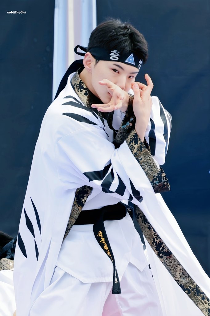 260301 3.1절 행사 호시
대한민국의 마지막 호랑이🐯

#호시 #HOSHI #순영
#세븐틴 #SEVENTEEN #SVT
#权顺荣 #ホシ #호랑해