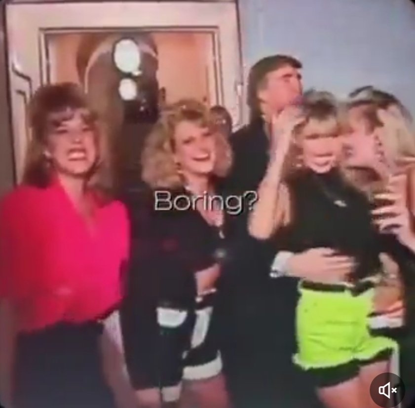 Tecavüz ettiği kız çocuklarını yiyen bu cani, ekrana çıkıp ahlak dersi veriyor. ALÇAK KÖPEK! Pisliklerini unutturmaya çalışıyor şerefsiz domuz...