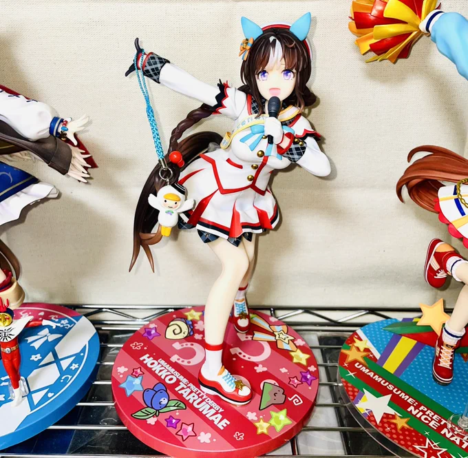 タルマエさんのフィギュアがいらっしゃったのでこのために現地で買ってきた根付と合わせるぞ 後ろ姿も素晴らしく仕上がってますね…