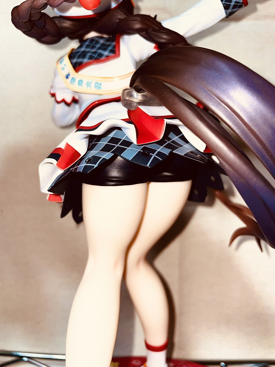ホッコータルマエ(ウマ娘) 「タルマエさんのフィギュアがいらっしゃったのでこのために現地で買ってきた根付と合わ」|暮浦鶏太(くれうらけいた)のイラスト