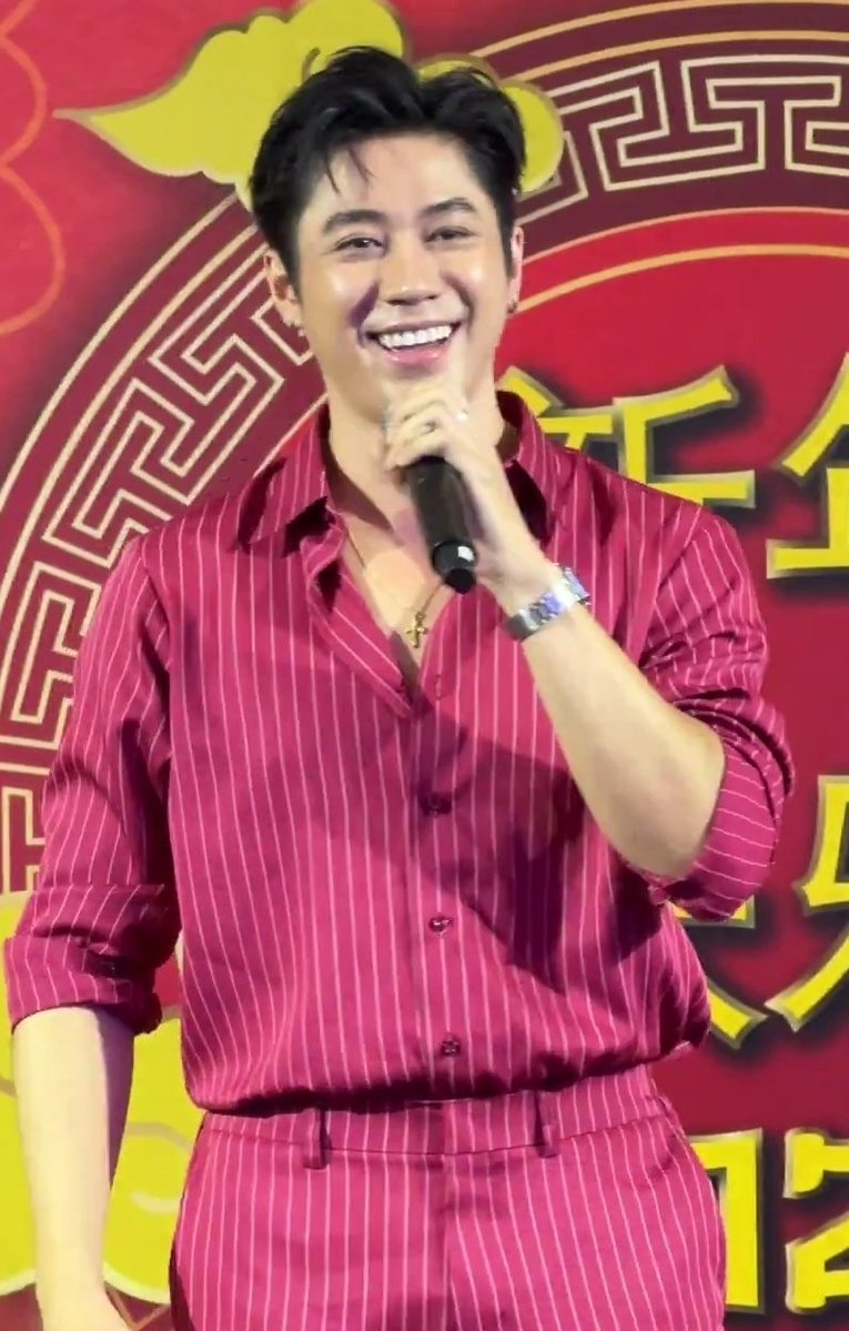 (🐱&amp;🐶) กับชุดสูทลายทาง .. 
ดำ-แดง 🔥🔥🔥

#แจมฟิล์ม #JamFilm 
#หมายักษ์กับแมวน้อย