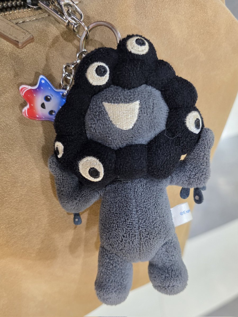 大阪・関西万博 メモリアルキャラバン 未来につなぐ万博展」で大きな