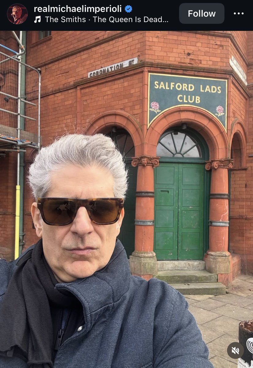 🎶 There's a club if you'd like to go… 🎶