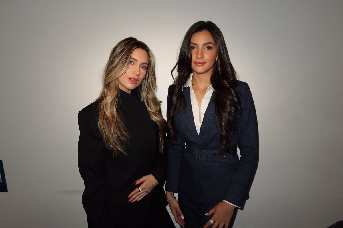 Emily Saves America tweet media