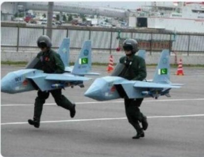 ItzShambu's tweet photo. @adeelahmad804 @AfganArmyStan 🇵🇰Pak Air force 😄🤣😁 https://t.co/Li4kLOTTqi