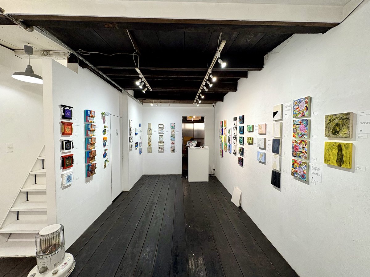 本日もオープンしていただいております❣️

小作品展 swimmy 2026

2026年2月20日（金）-3月8日（日）
14:00-20:00
最終日は19時まで
水曜日・木曜日　休廊
アトリエ三月 <a href="/sangatsu_art/">アトリエ三月 in 東京　whereabouts 2026 3/12.13.14 ターナーギャラリー</a>
大阪市北区中崎西4-2-9

会場では人気投票もあります
是非参加してみてください💐