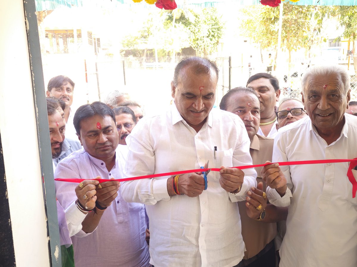 BRBaraiyaBJP's tweet photo. આજ રોજ મારા મતવિસ્તાર પાલીતાણા-૧૦૨ વિધાનસભાના પાલીતાણા તાલુકાના ચોંડા ગામે ગ્રામ પંચાયત કચેરીનું લોકાર્પણ કરવામાં આવ્યું.

#palitana #bhikhabhaibaraiya #chonda https://t.co/mplea2VGRJ