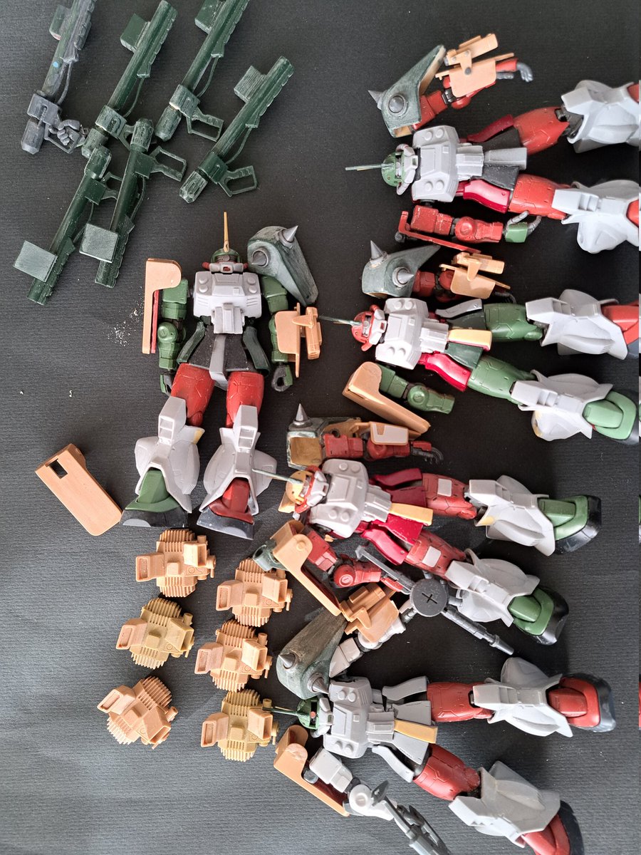 小学校高学年の夏休み、(いまは亡き)祖父がプラモデルを『2つ』買って